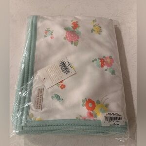 The Beaufort Bonnet Company Floral Blanket - White and Mint